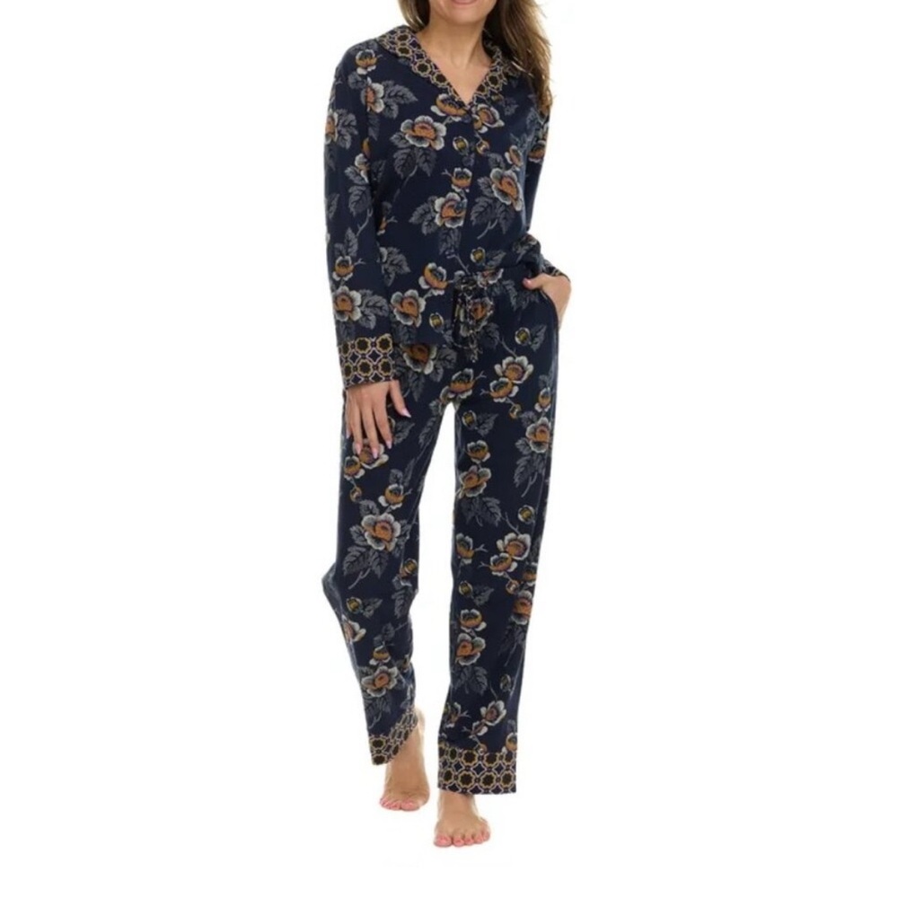 Vera Bradley Navy Floral Pajama Set